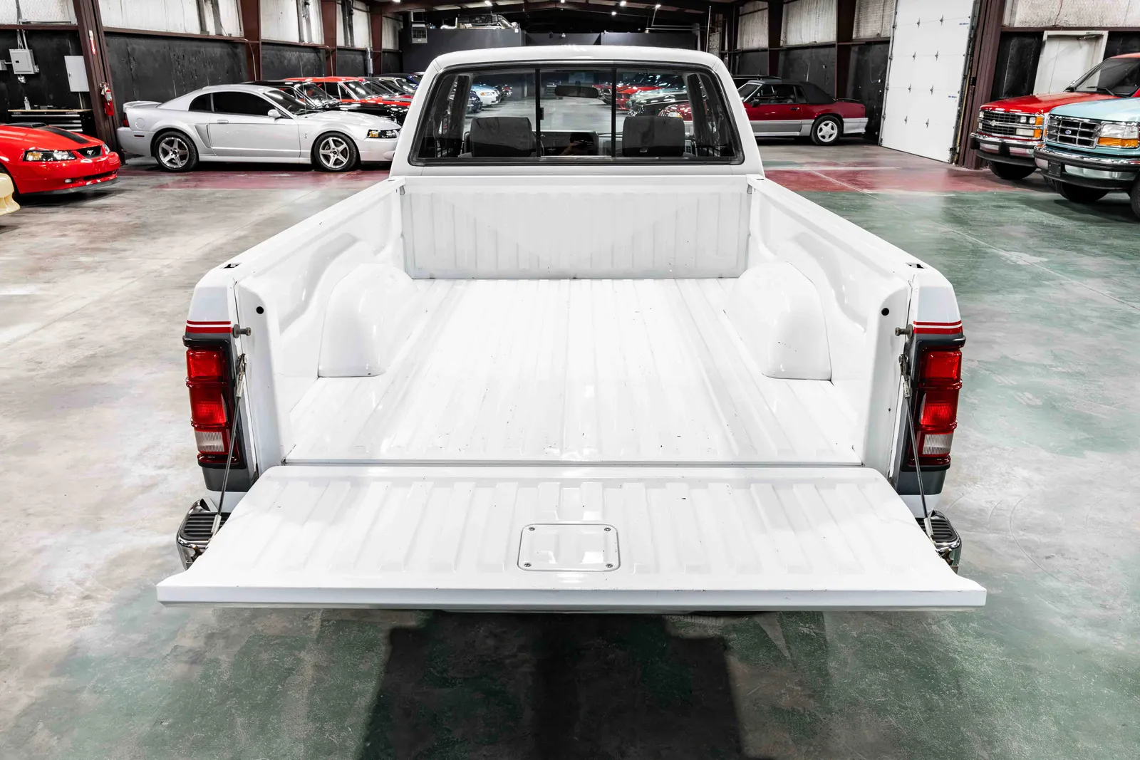 1992-Dodge-Dakota-Bright White Silver Metallic-597743-51.jpg